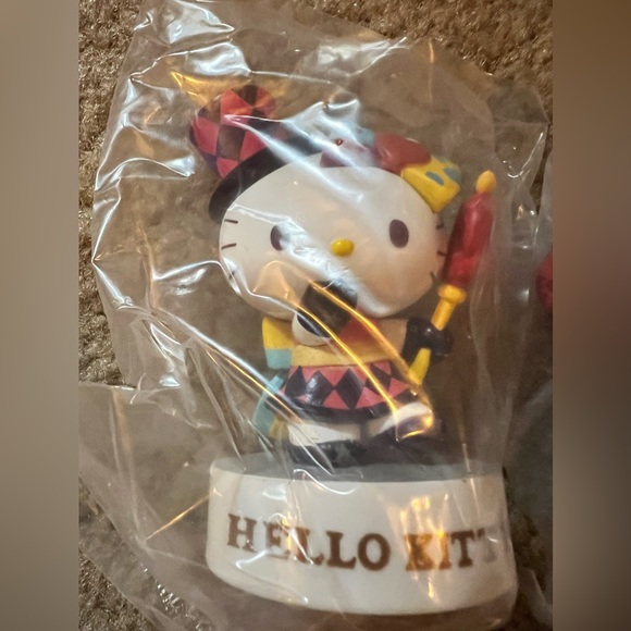 SANRIO HELLO KITTY 3” FIGURES- 2014- new in package - Picture 5 of 7